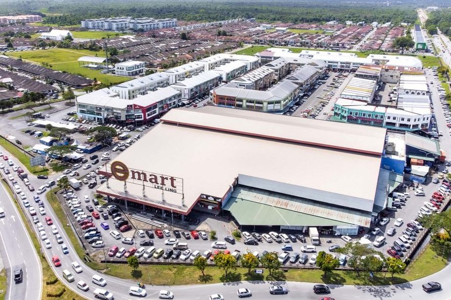 emart matang