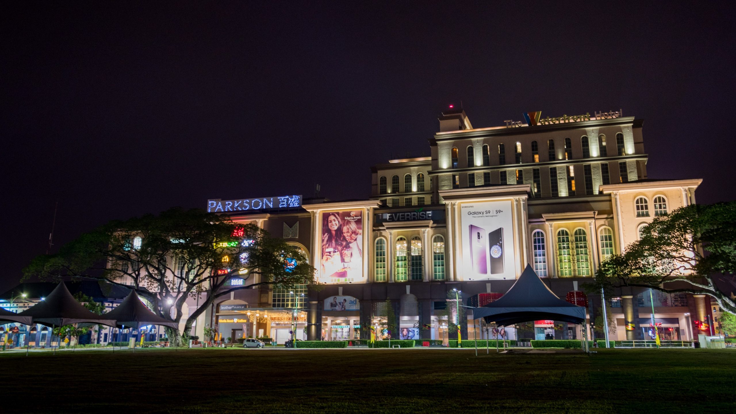 plaza merdeka scaled
